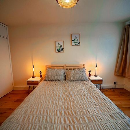 Bright & Spacious Split Level Flat In Kennington London Exterior photo
